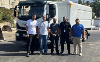 تسليم بلدية البيرة شاحنة IVECO